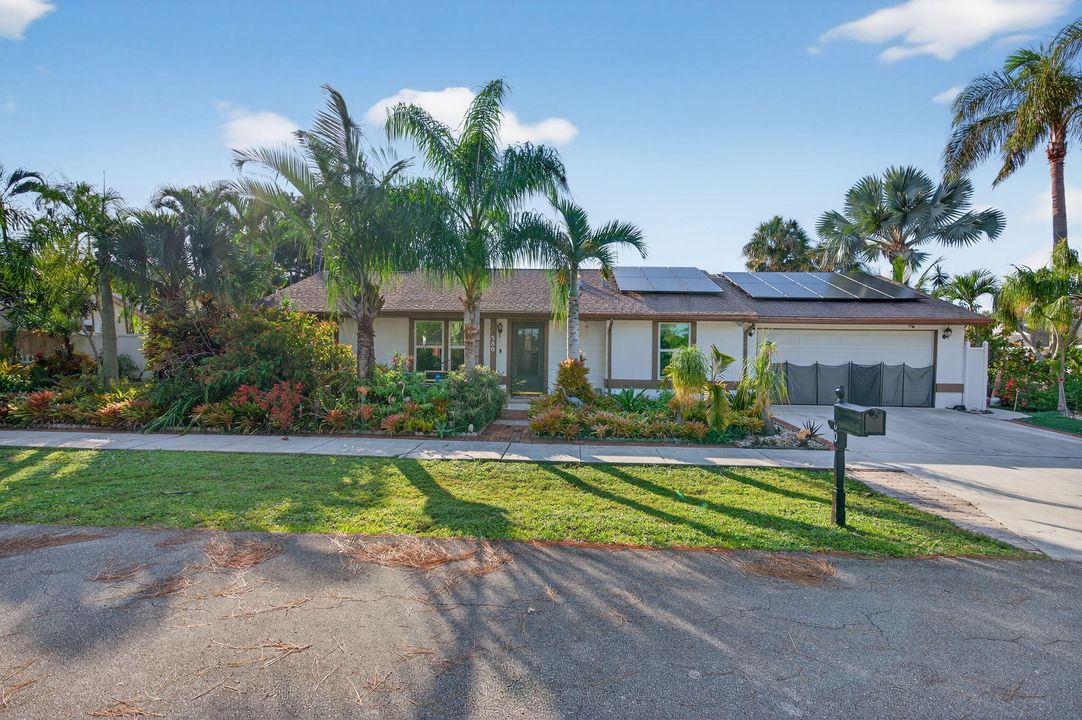 For Sale: $499,000 (2 beds, 2 baths, 1220 Square Feet)