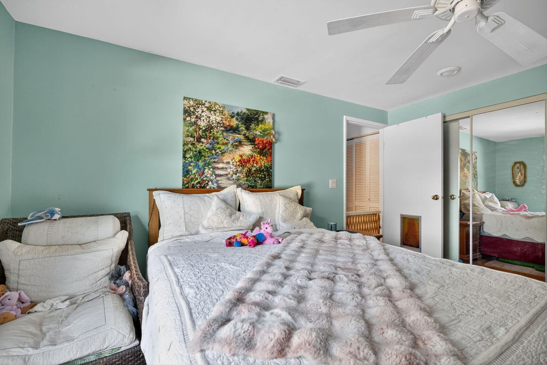 For Sale: $499,000 (2 beds, 2 baths, 1220 Square Feet)