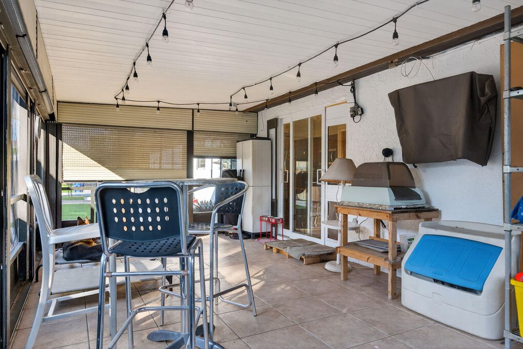 For Sale: $499,000 (2 beds, 2 baths, 1220 Square Feet)