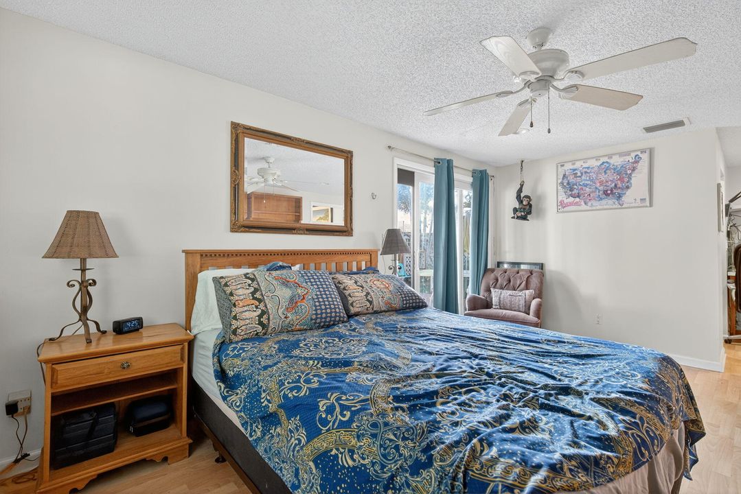 For Sale: $499,000 (2 beds, 2 baths, 1220 Square Feet)