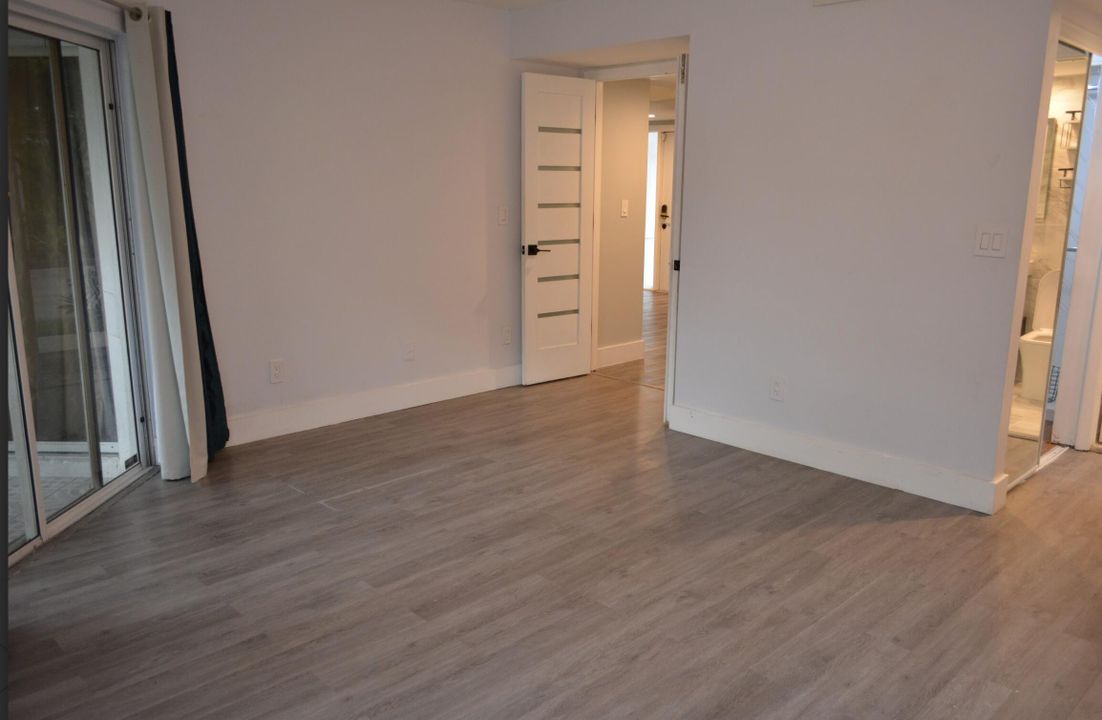 出租: $3,350 (3 贝兹, 2 浴室, 1504 平方英尺)