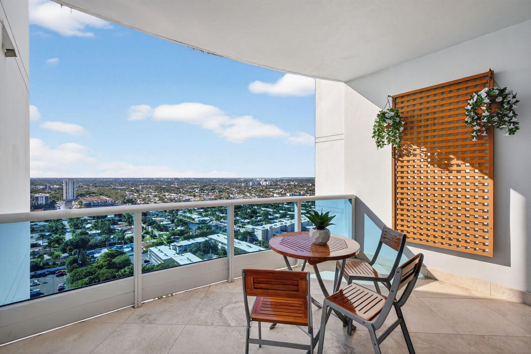 待售: $2,650,000 (3 贝兹, 4 浴室, 2572 平方英尺)