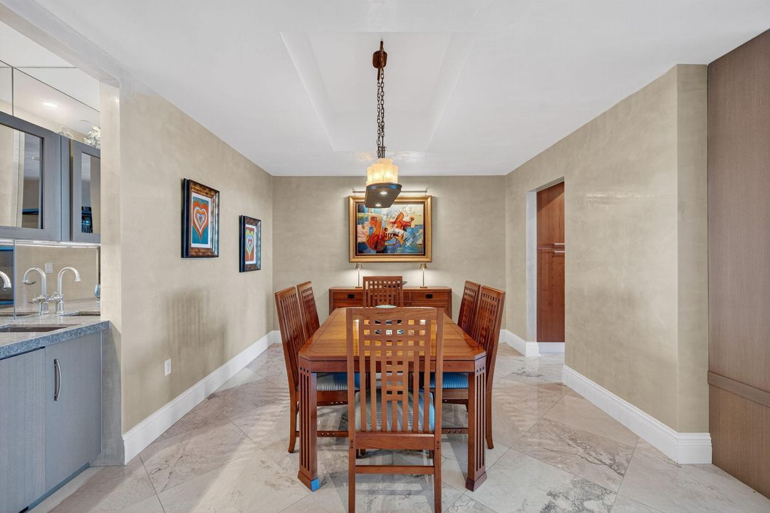 待售: $2,650,000 (3 贝兹, 4 浴室, 2572 平方英尺)