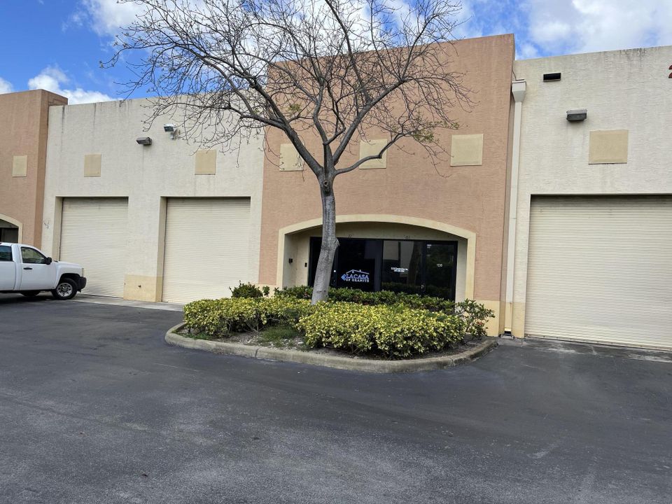 For Sale: $3,100 (0 beds, 0 baths, 1700 Square Feet)