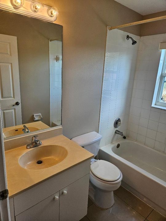 Active With Contract: $475,000 (4 beds, 2 baths, 1840 Square Feet)