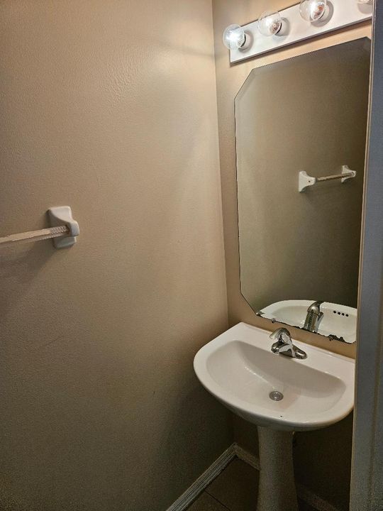 Active With Contract: $475,000 (4 beds, 2 baths, 1840 Square Feet)