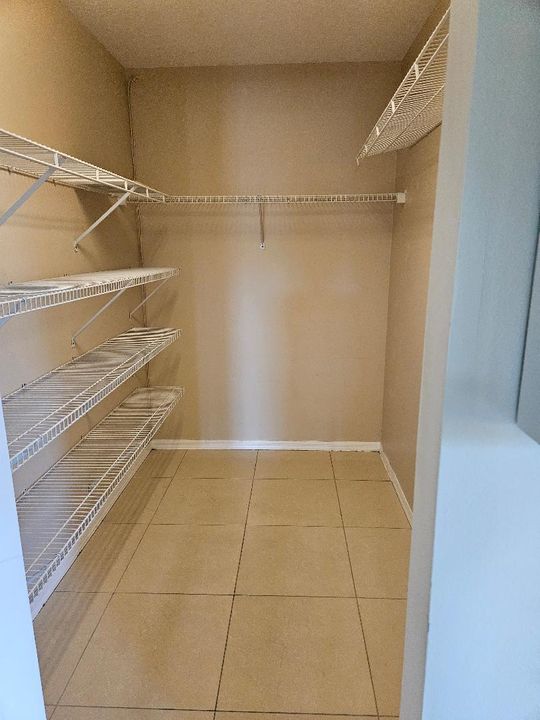 Active With Contract: $475,000 (4 beds, 2 baths, 1840 Square Feet)