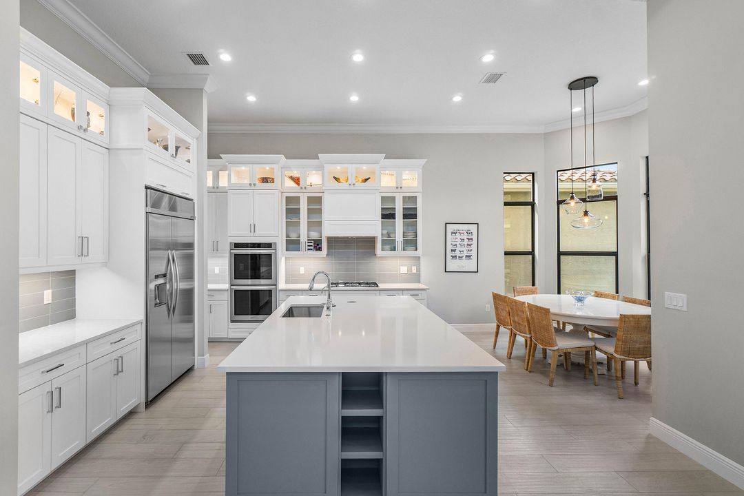 Activo con contrato: $1,719,000 (5 camas, 5 baños, 3932 Pies cuadrados)