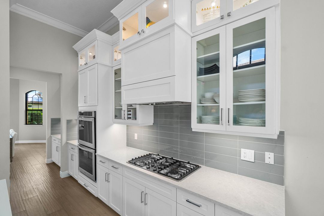 Activo con contrato: $1,719,000 (5 camas, 5 baños, 3932 Pies cuadrados)