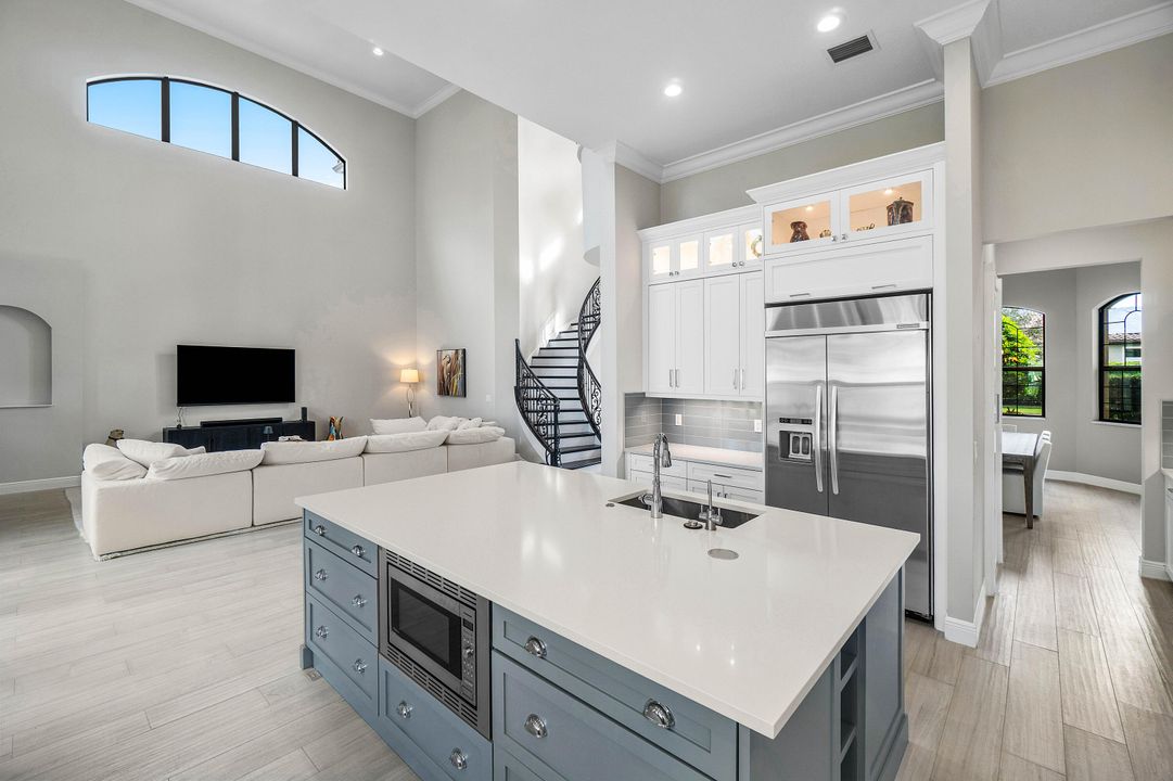 Activo con contrato: $1,719,000 (5 camas, 5 baños, 3932 Pies cuadrados)