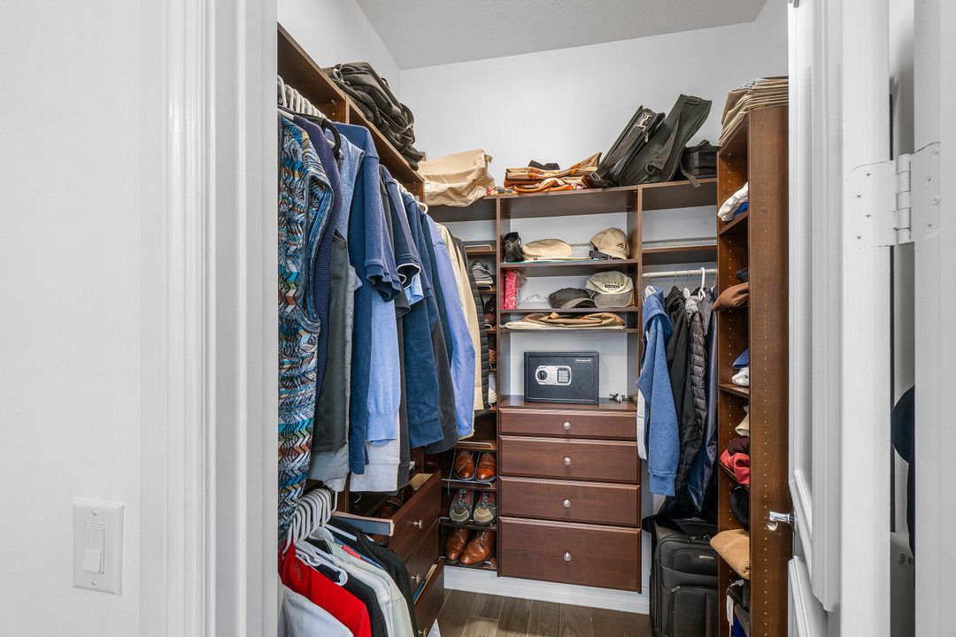 Activo con contrato: $1,719,000 (5 camas, 5 baños, 3932 Pies cuadrados)