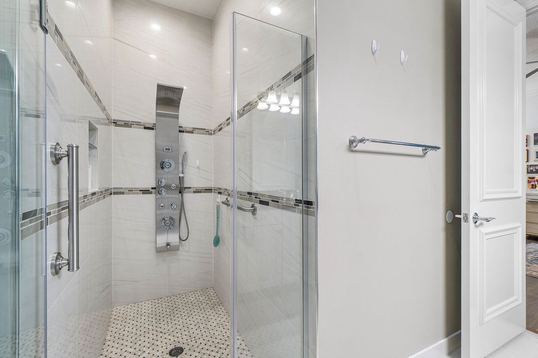 Activo con contrato: $1,719,000 (5 camas, 5 baños, 3932 Pies cuadrados)