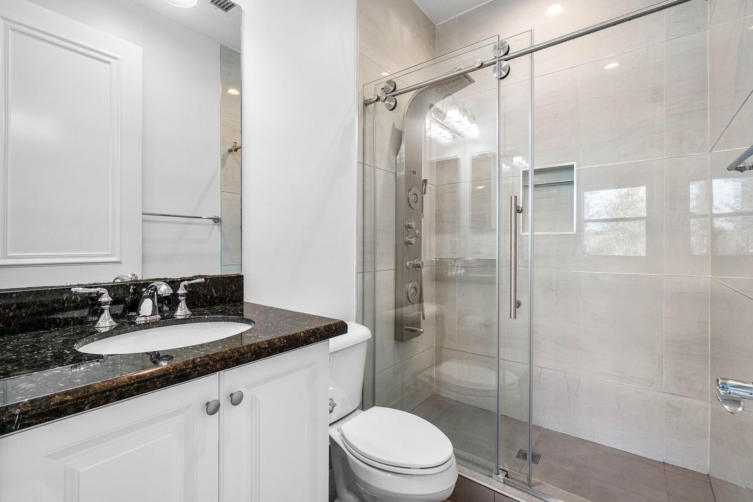 Activo con contrato: $1,719,000 (5 camas, 5 baños, 3932 Pies cuadrados)