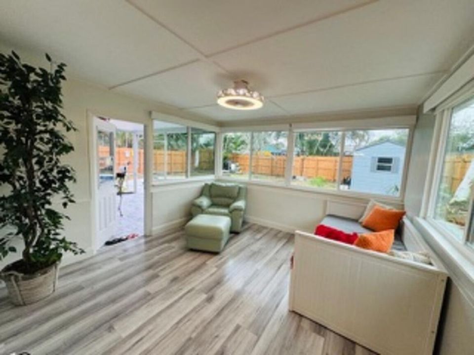 待售: $545,000 (3 贝兹, 2 浴室, 1267 平方英尺)