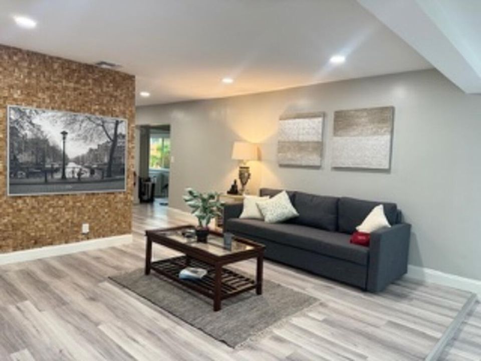 待售: $545,000 (3 贝兹, 2 浴室, 1267 平方英尺)