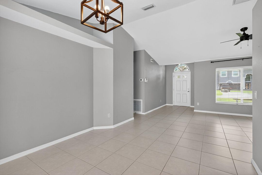 待售: $415,000 (3 贝兹, 2 浴室, 1304 平方英尺)