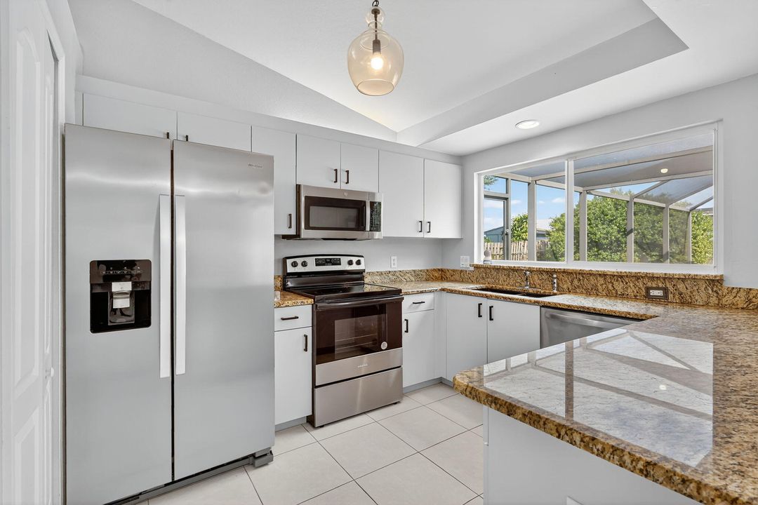 待售: $415,000 (3 贝兹, 2 浴室, 1304 平方英尺)