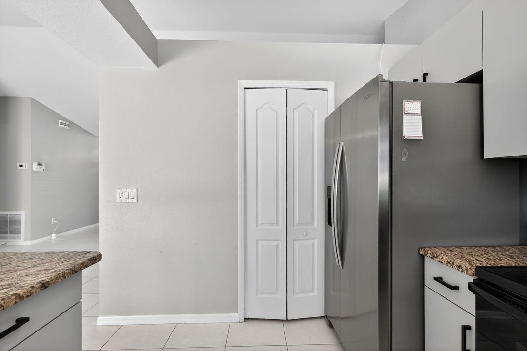 待售: $415,000 (3 贝兹, 2 浴室, 1304 平方英尺)