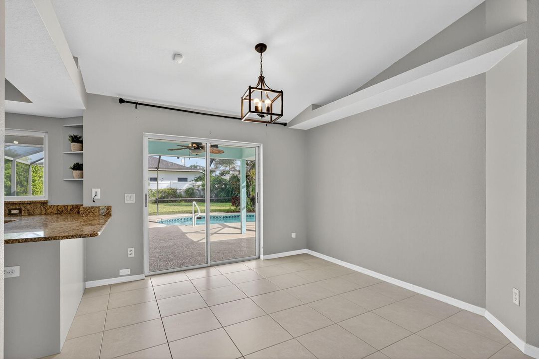 待售: $415,000 (3 贝兹, 2 浴室, 1304 平方英尺)