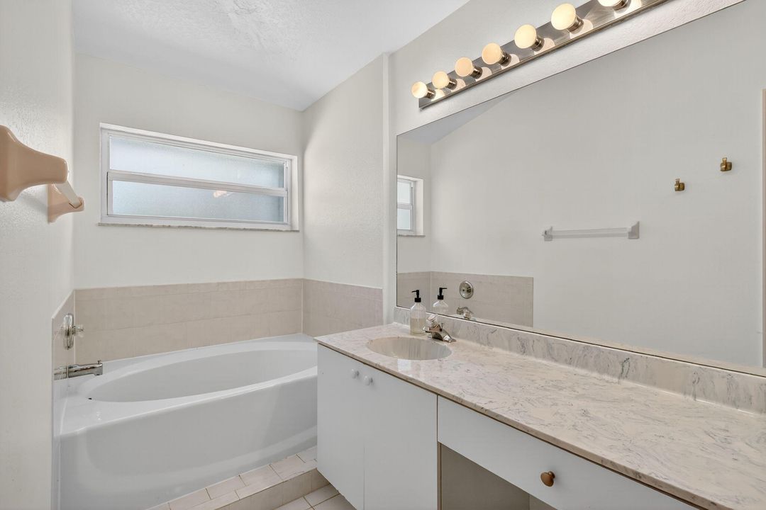 待售: $415,000 (3 贝兹, 2 浴室, 1304 平方英尺)