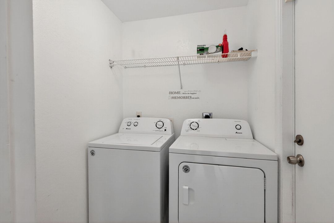 待售: $415,000 (3 贝兹, 2 浴室, 1304 平方英尺)