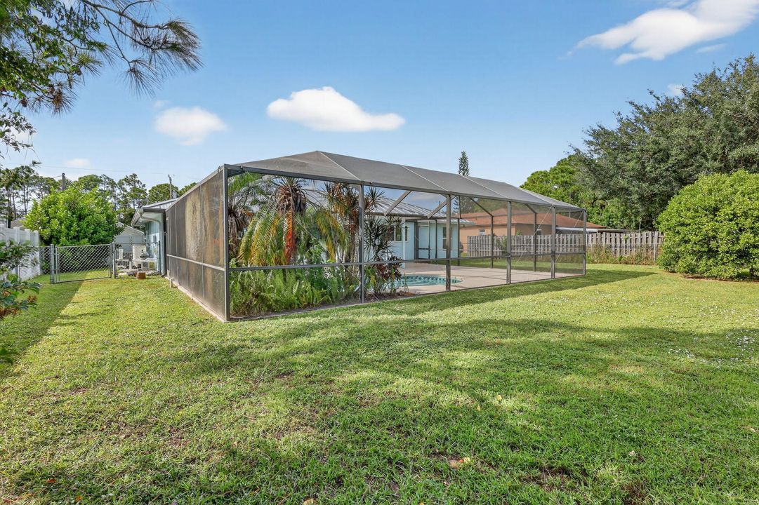 待售: $415,000 (3 贝兹, 2 浴室, 1304 平方英尺)