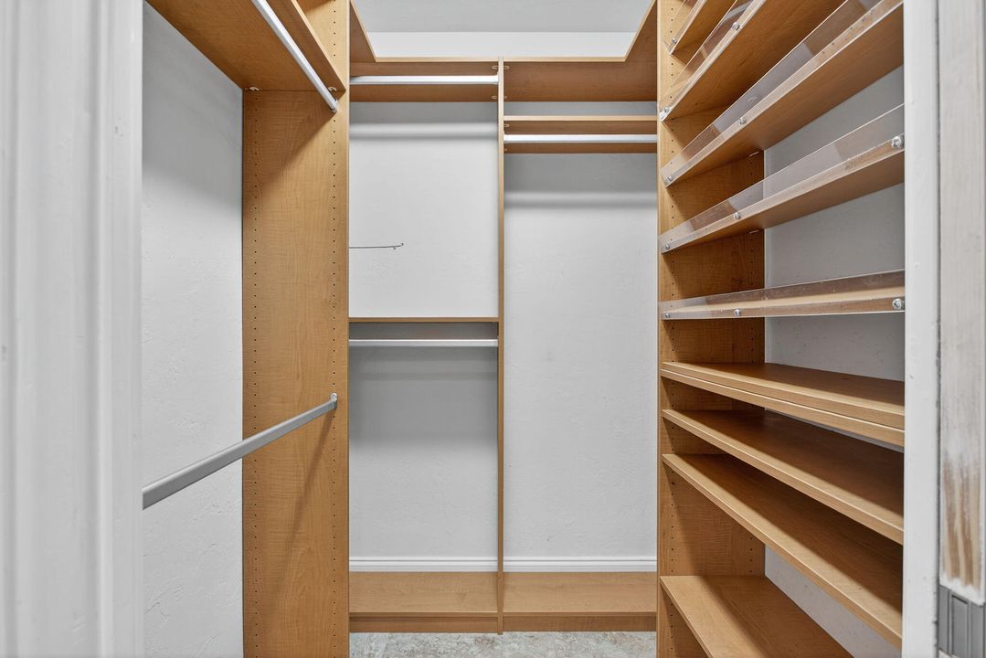 合同活跃: $3,000 (2 贝兹, 2 浴室, 1100 平方英尺)