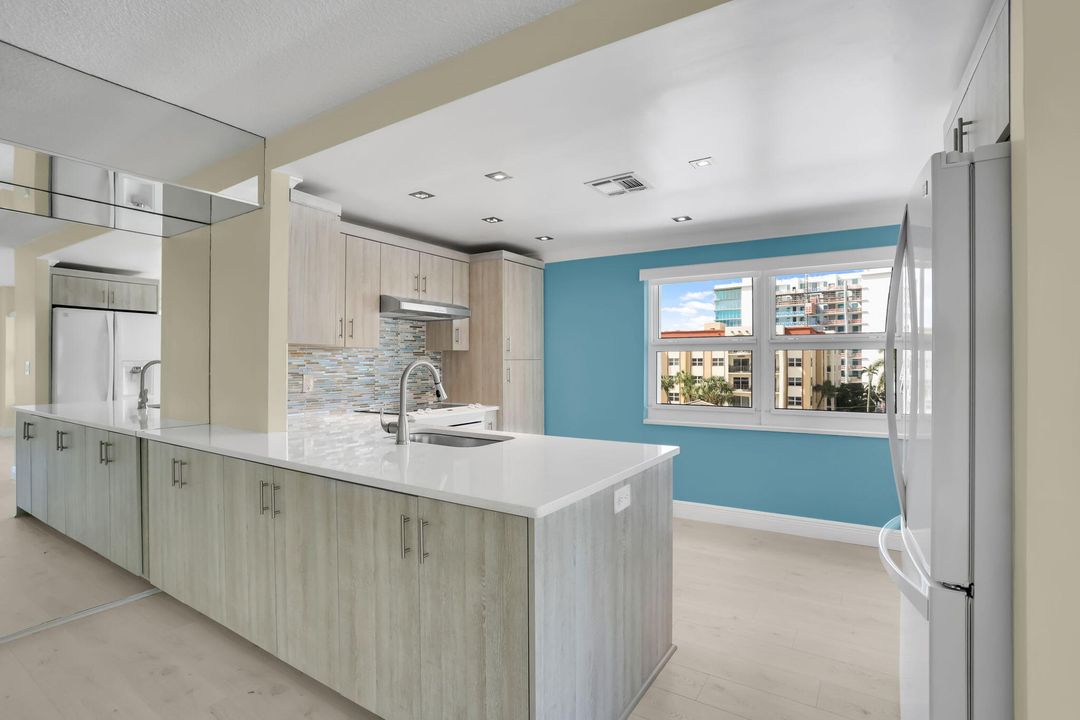 For Sale: $449,000 (2 beds, 2 baths, 1265 Square Feet)