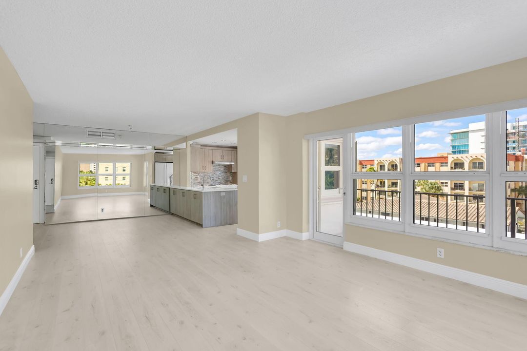 For Sale: $449,000 (2 beds, 2 baths, 1265 Square Feet)