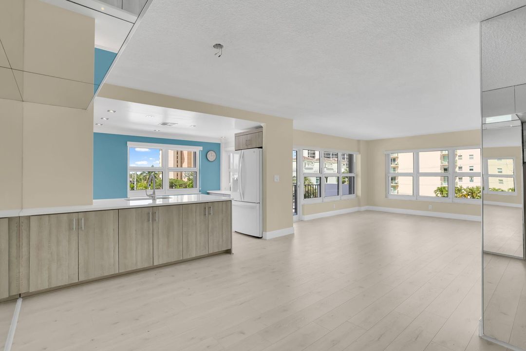 For Sale: $449,000 (2 beds, 2 baths, 1265 Square Feet)