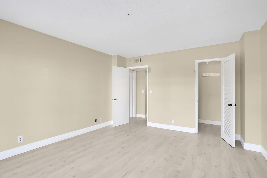 For Sale: $449,000 (2 beds, 2 baths, 1265 Square Feet)