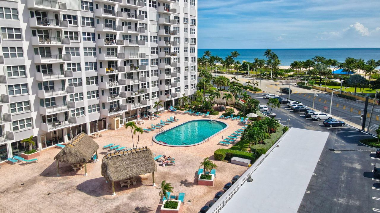 For Sale: $449,000 (2 beds, 2 baths, 1265 Square Feet)