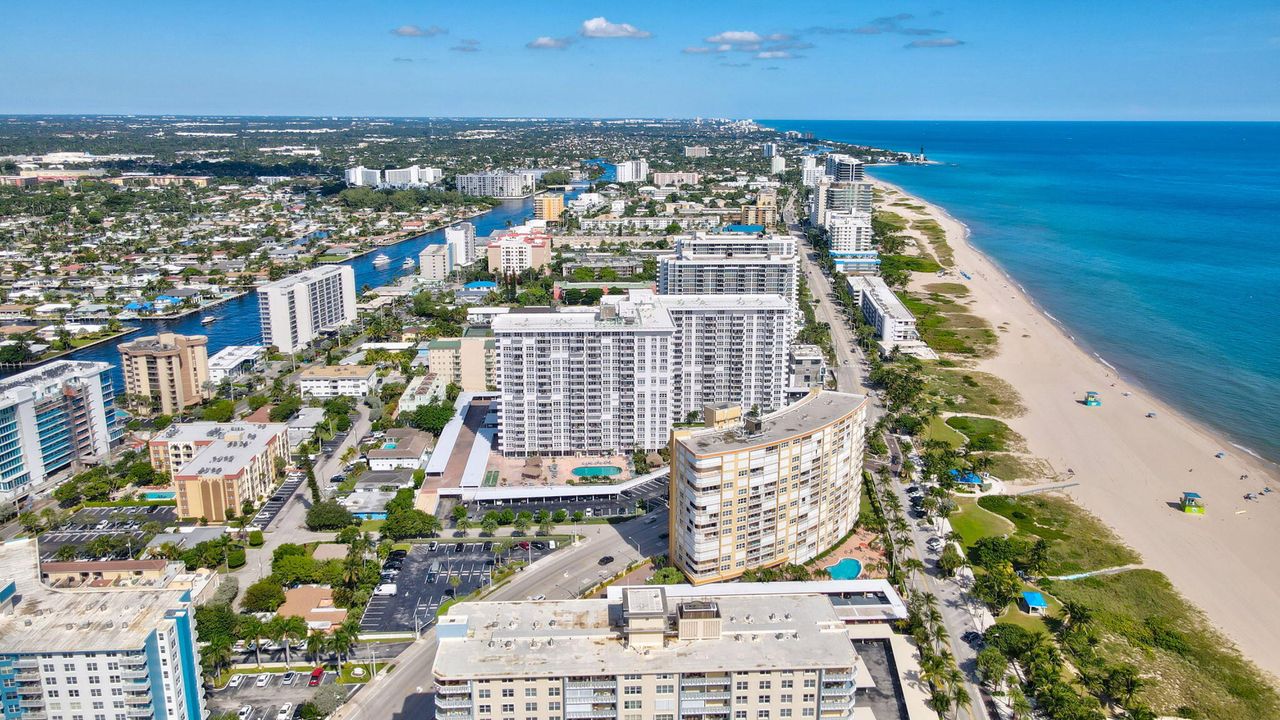 For Sale: $449,000 (2 beds, 2 baths, 1265 Square Feet)