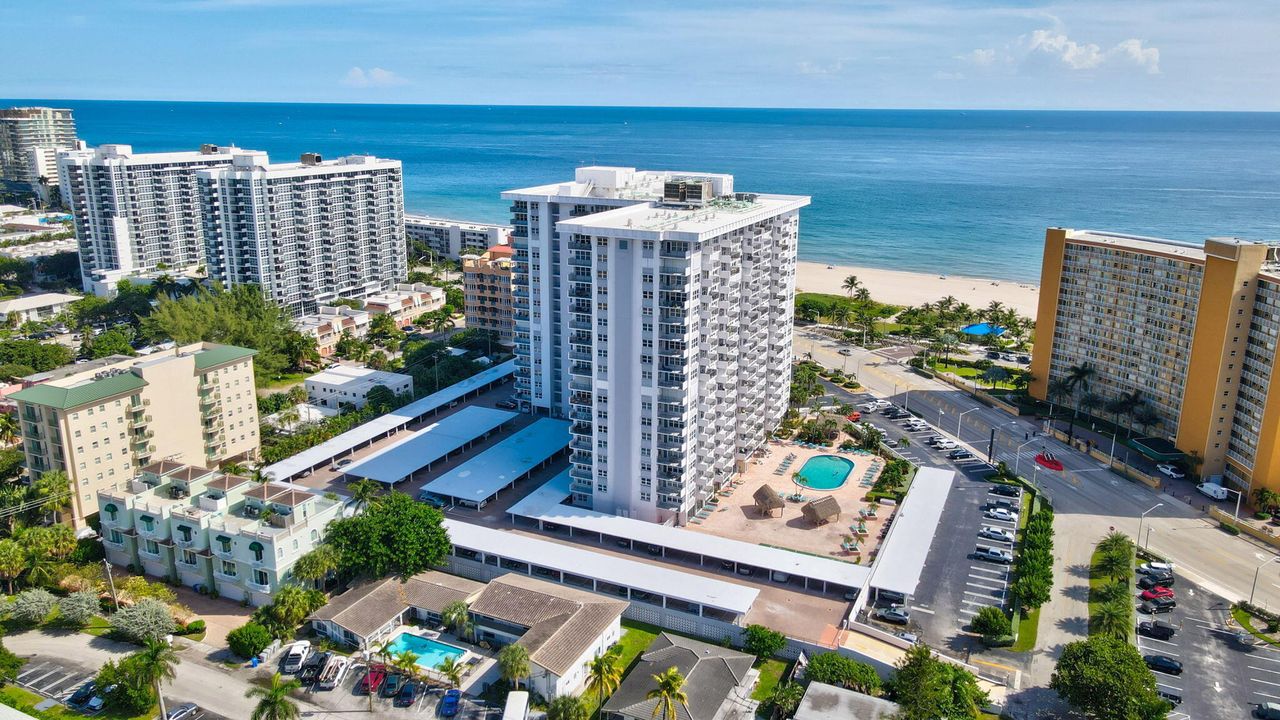 For Sale: $449,000 (2 beds, 2 baths, 1265 Square Feet)