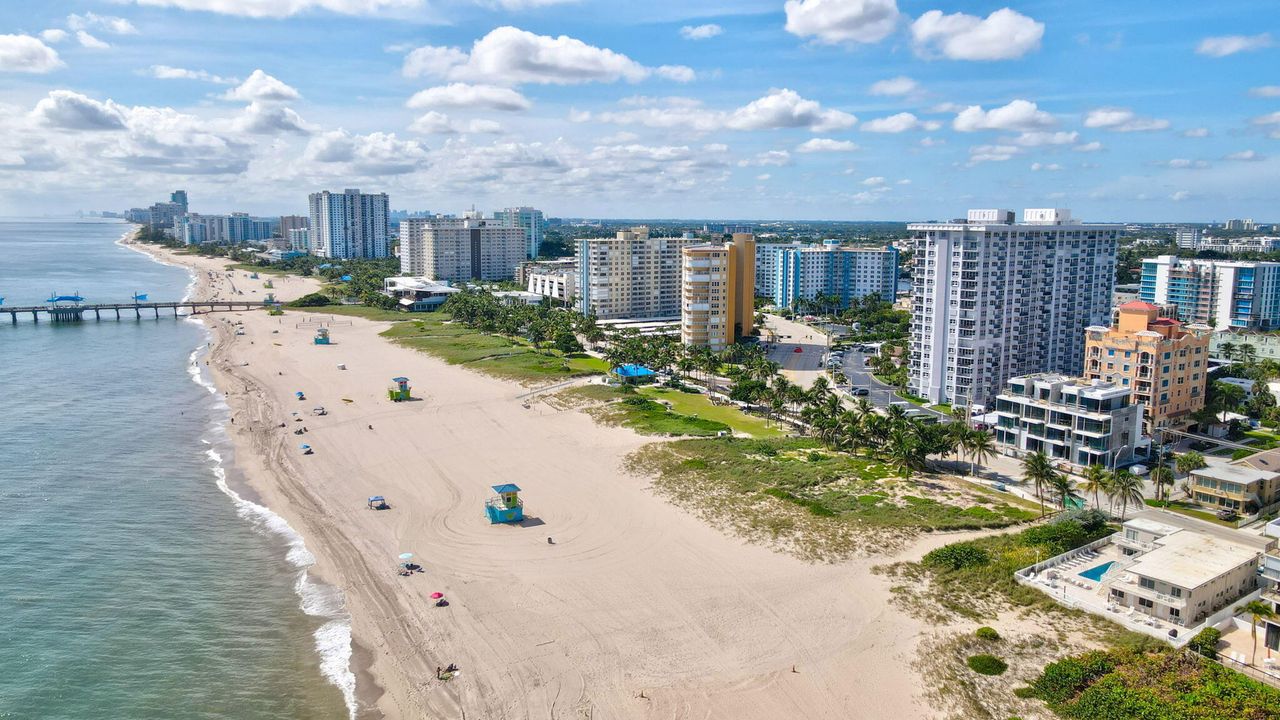 For Sale: $449,000 (2 beds, 2 baths, 1265 Square Feet)