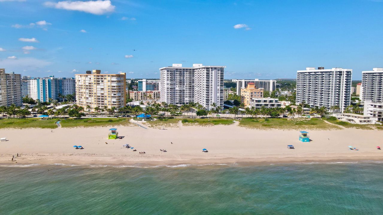 For Sale: $449,000 (2 beds, 2 baths, 1265 Square Feet)