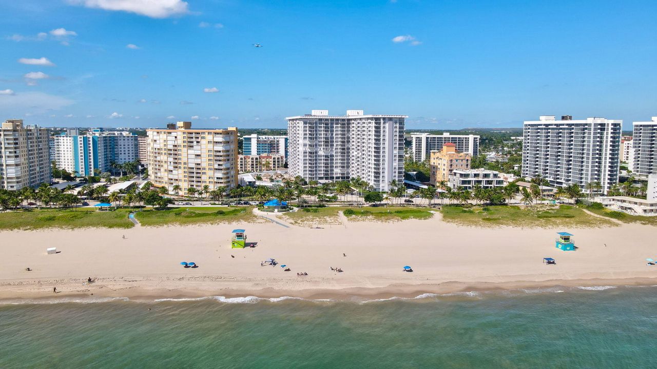 For Sale: $449,000 (2 beds, 2 baths, 1265 Square Feet)