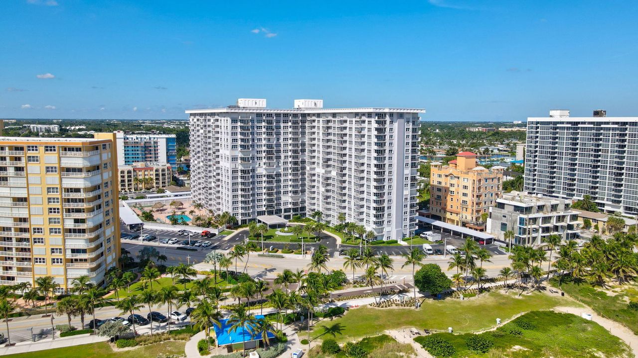 For Sale: $449,000 (2 beds, 2 baths, 1265 Square Feet)