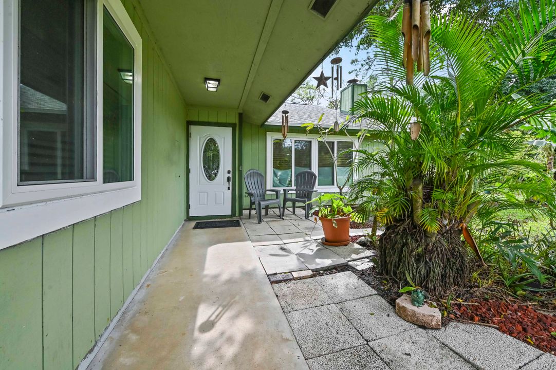 For Sale: $673,000 (5 beds, 3 baths, 2500 Square Feet)