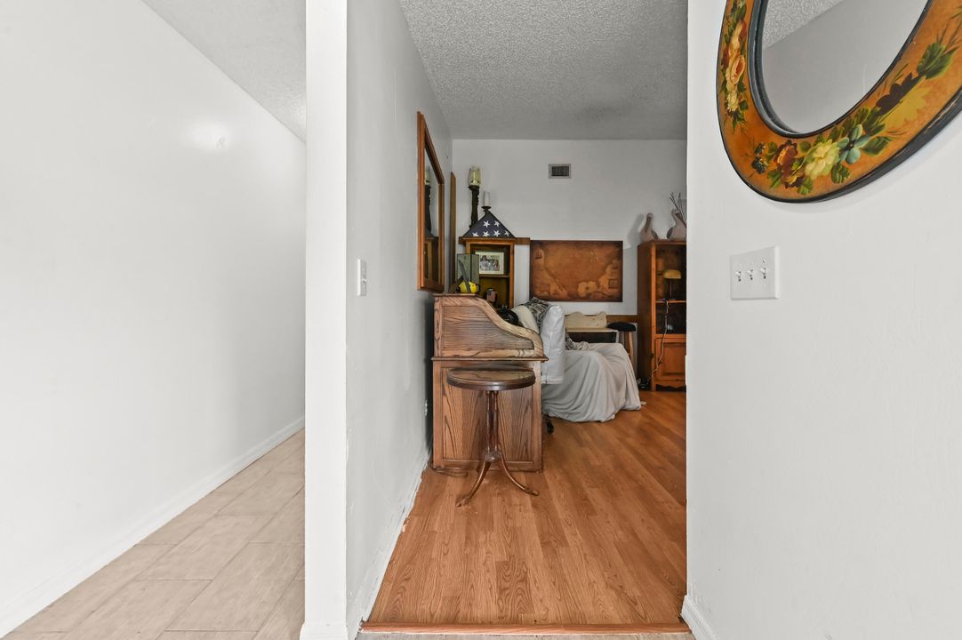 For Sale: $673,000 (5 beds, 3 baths, 2500 Square Feet)