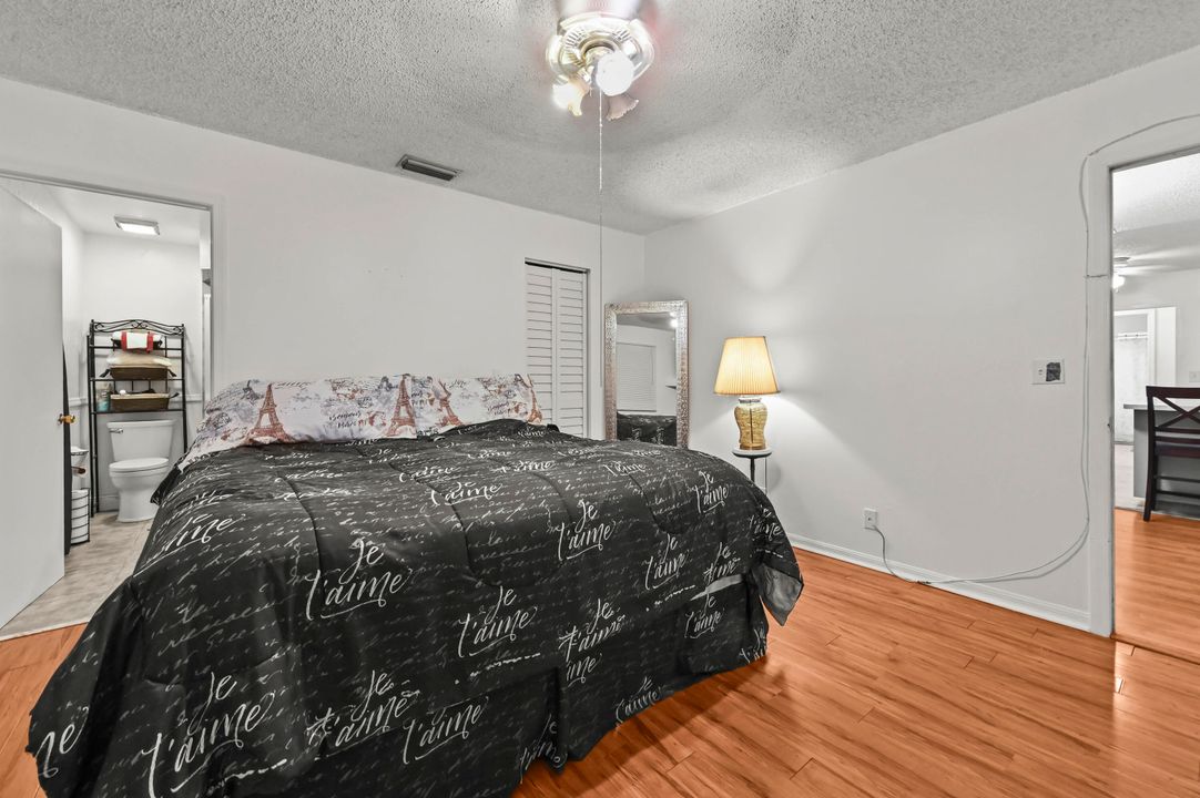 For Sale: $673,000 (5 beds, 3 baths, 2500 Square Feet)