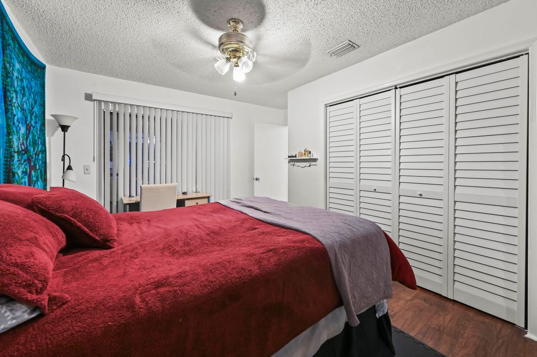 For Sale: $673,000 (5 beds, 3 baths, 2500 Square Feet)