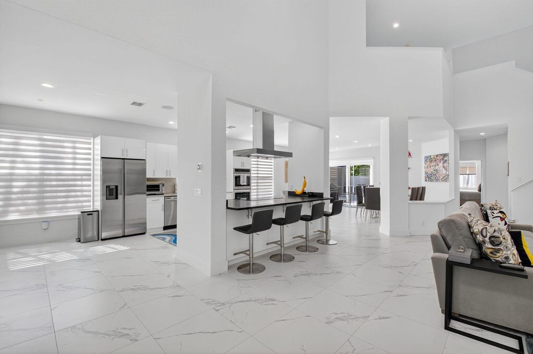 Под контрактом: $1,195,000 (4 спален, 3 ванн, 3081 Квадратных фут)