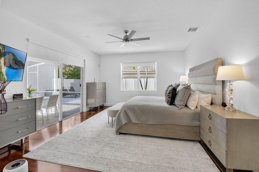 Под контрактом: $1,195,000 (4 спален, 3 ванн, 3081 Квадратных фут)