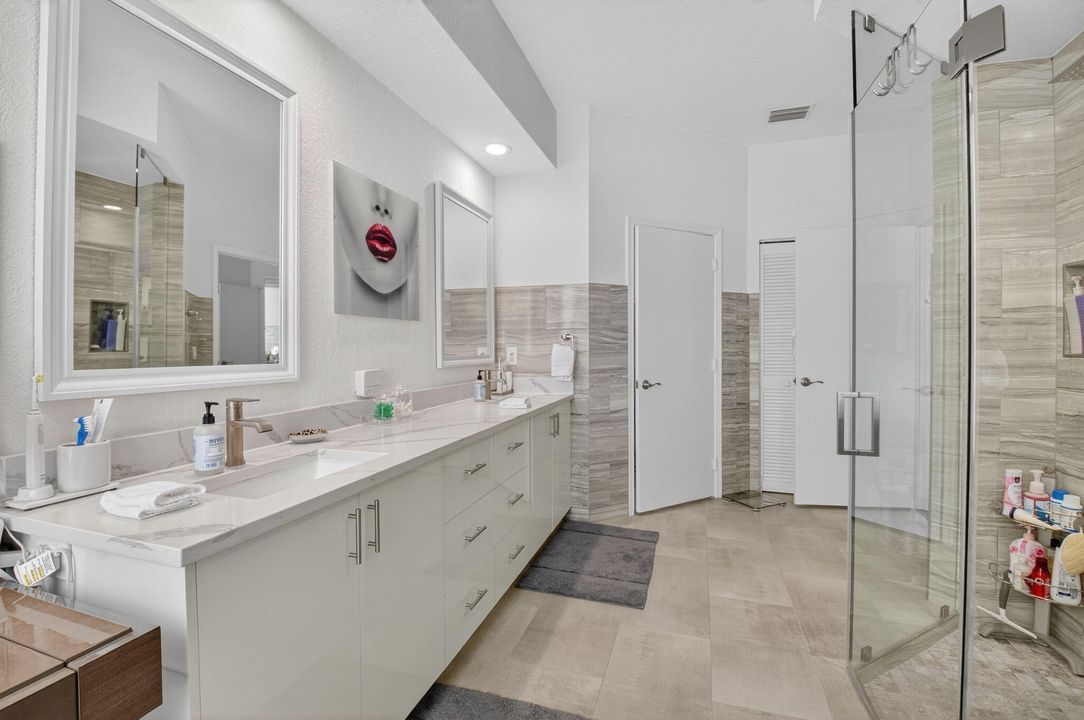 Под контрактом: $1,195,000 (4 спален, 3 ванн, 3081 Квадратных фут)