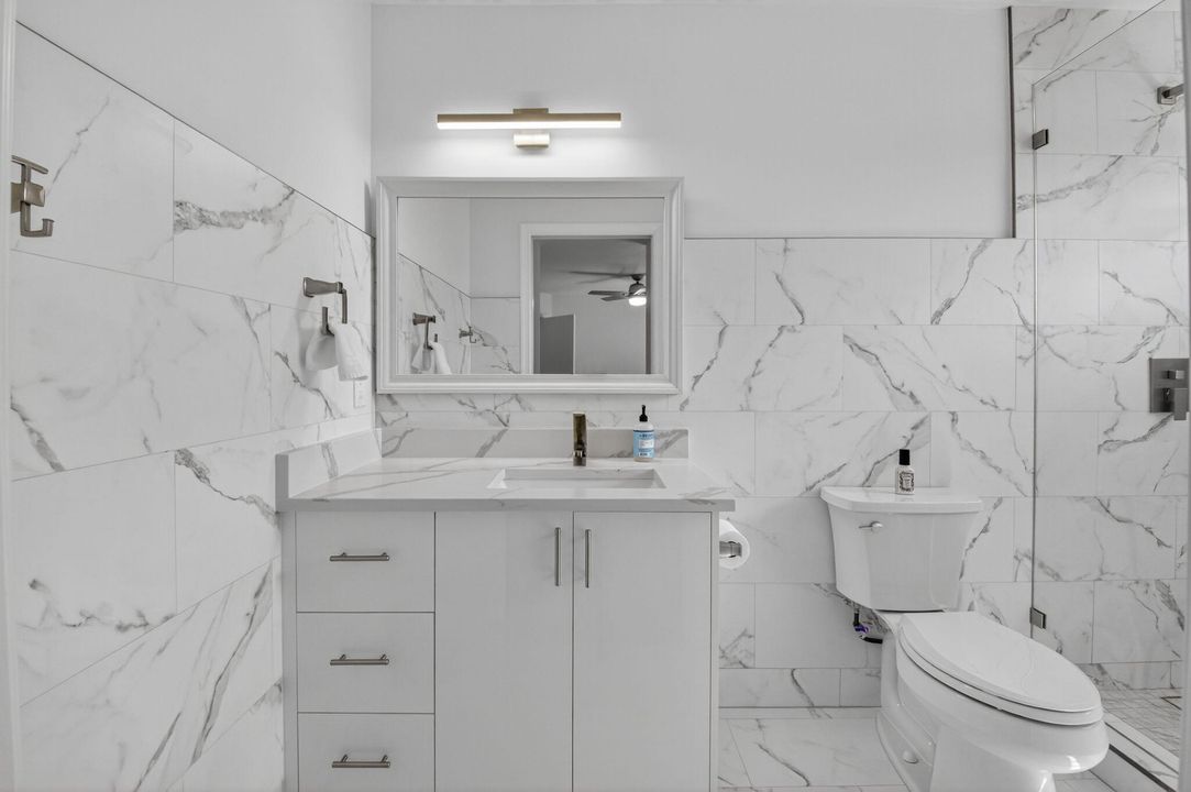 Под контрактом: $1,195,000 (4 спален, 3 ванн, 3081 Квадратных фут)