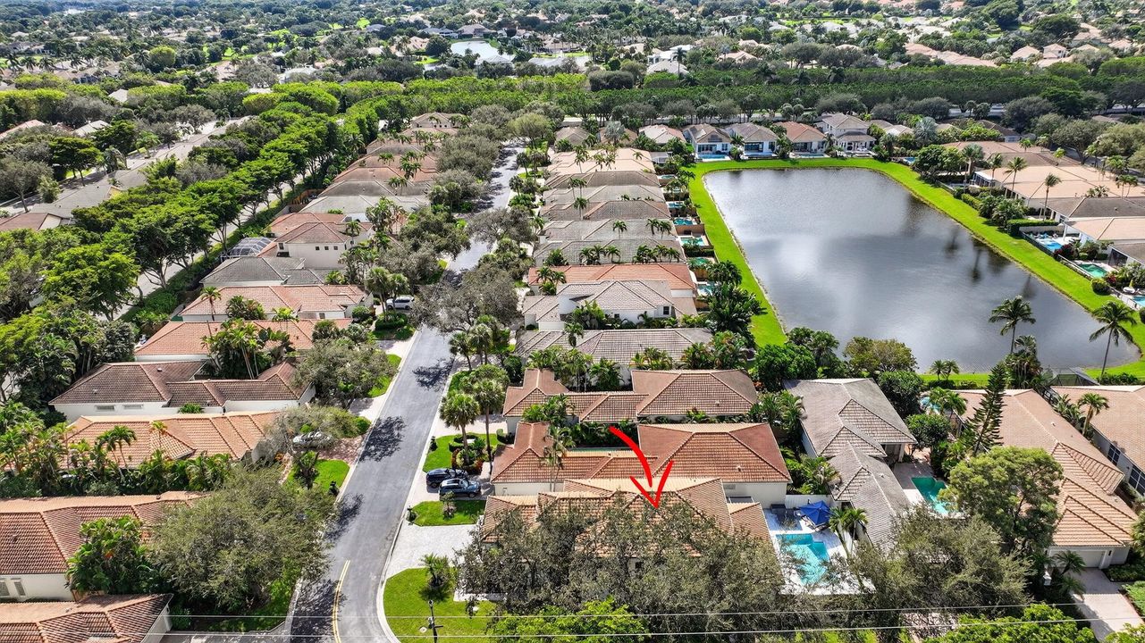 Под контрактом: $1,195,000 (4 спален, 3 ванн, 3081 Квадратных фут)