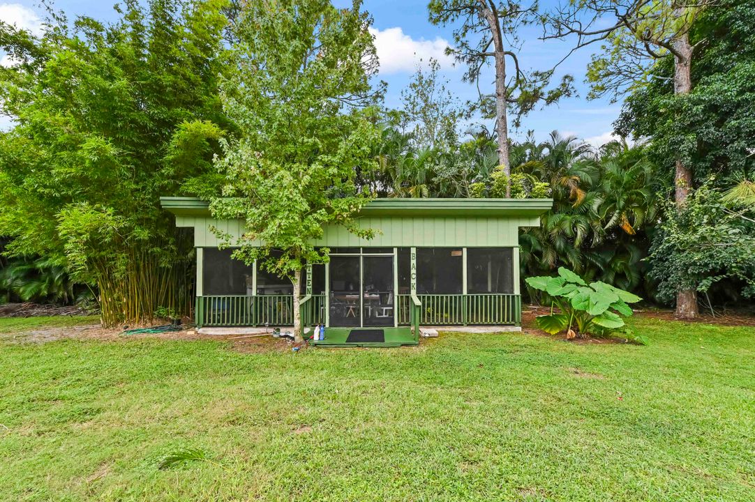 For Sale: $673,000 (5 beds, 3 baths, 2500 Square Feet)