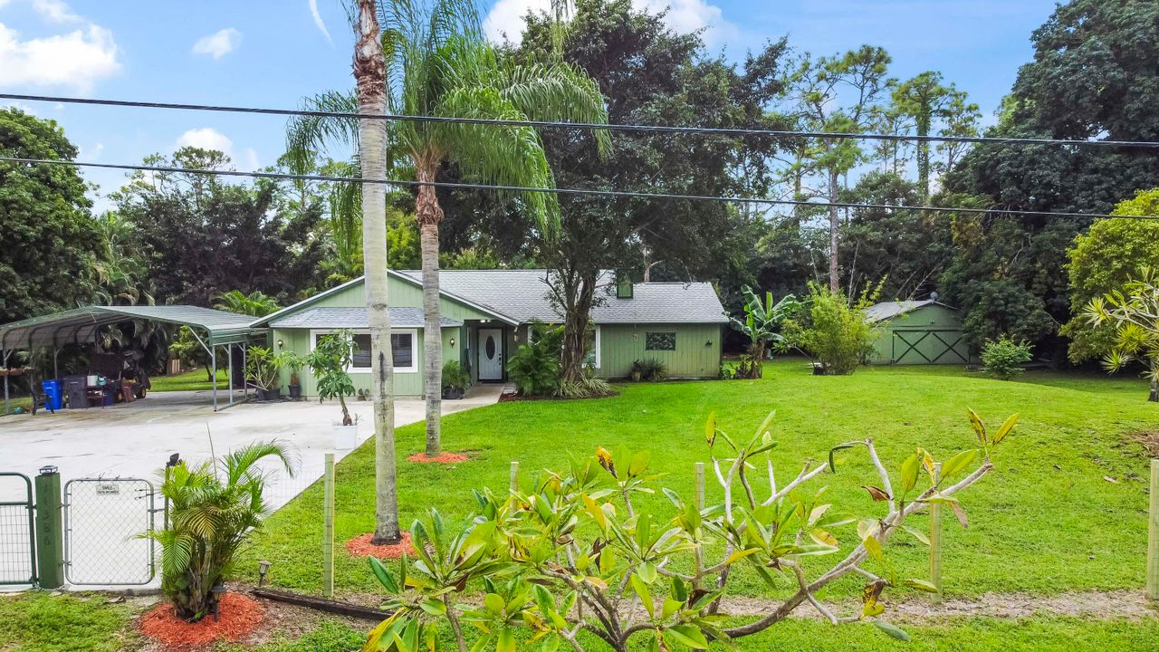 For Sale: $673,000 (5 beds, 3 baths, 2500 Square Feet)