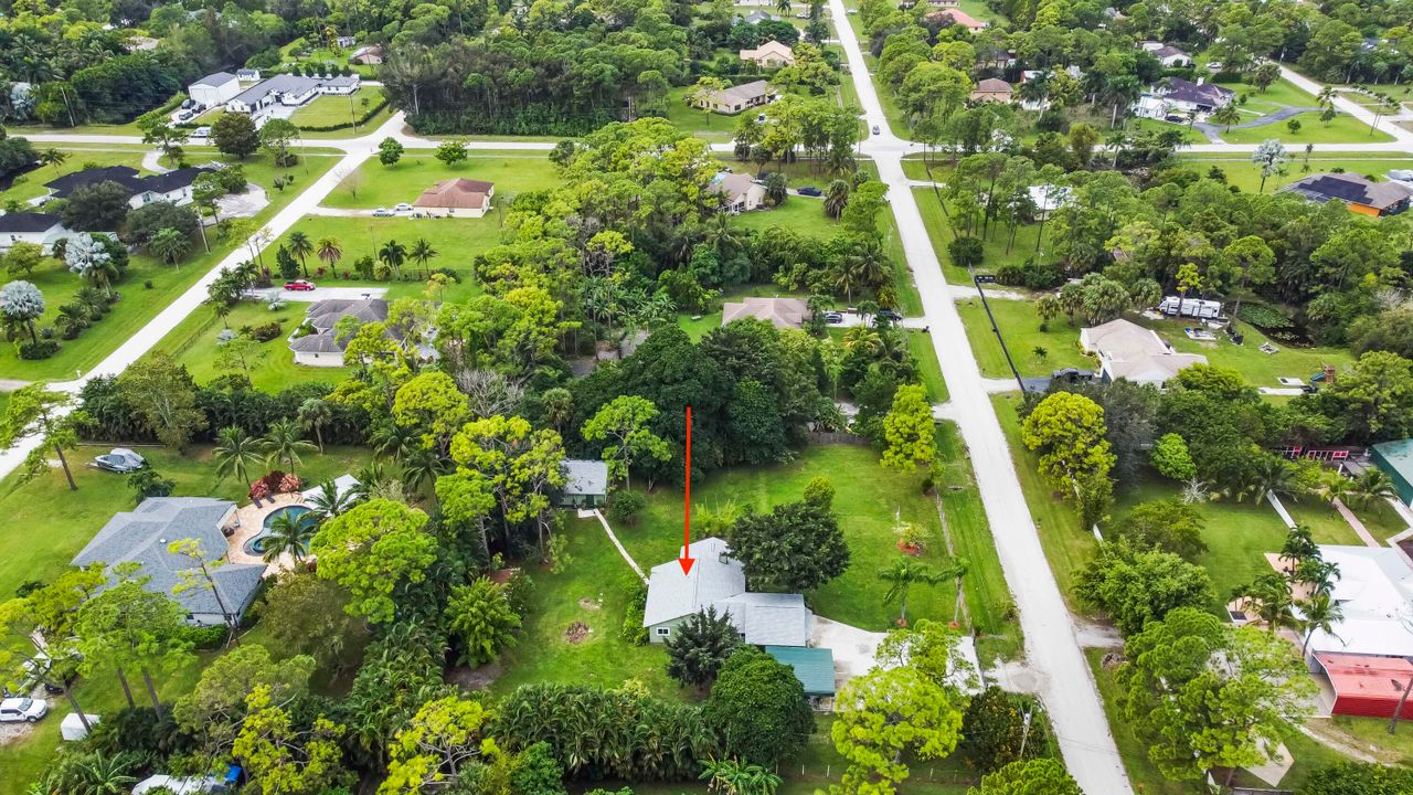 For Sale: $673,000 (5 beds, 3 baths, 2500 Square Feet)